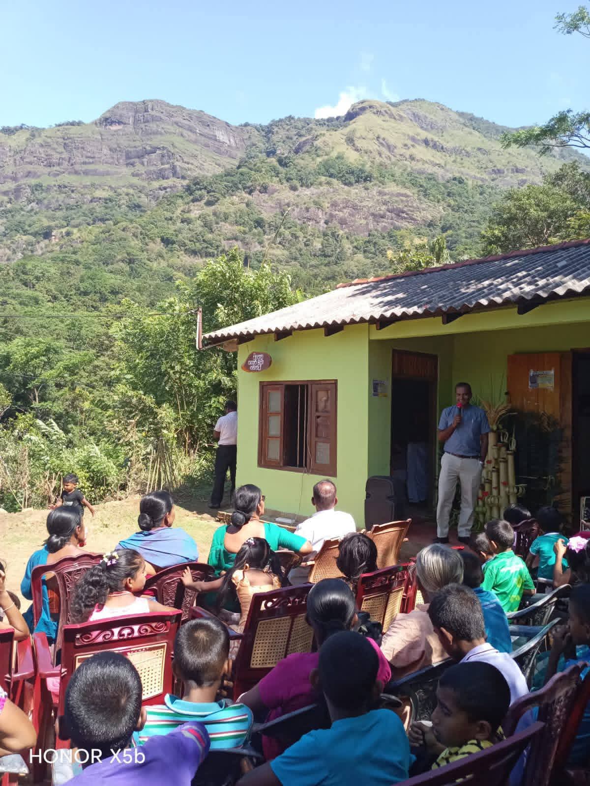 Women's enterprise groups and farming families participating in Athahitha 2025 activities